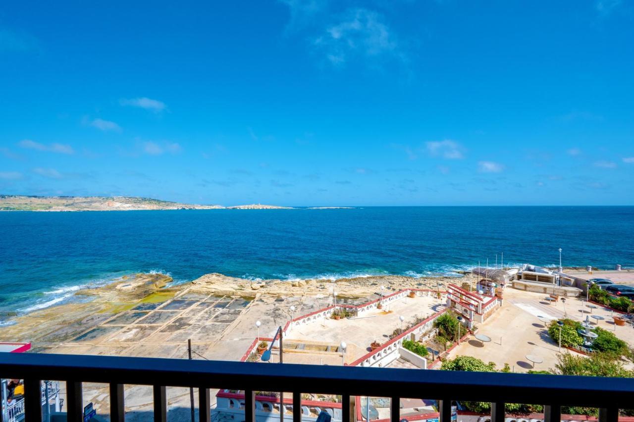 Islet Promenade Seafront Family With 2 Balconies By Getawaysmalta