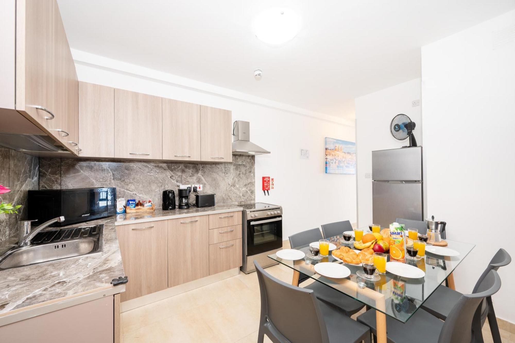 Islet Promenade Seafront Family With 2 Balconies By Getawaysmalta 公寓 San Pawl il-Baħar